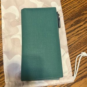 Dagne Dover Slim Wallet